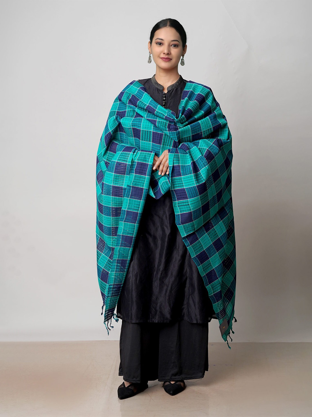 

Unnati Silks Mangalgiri Checked Tasselled Pure Cotton Dupatta, Green