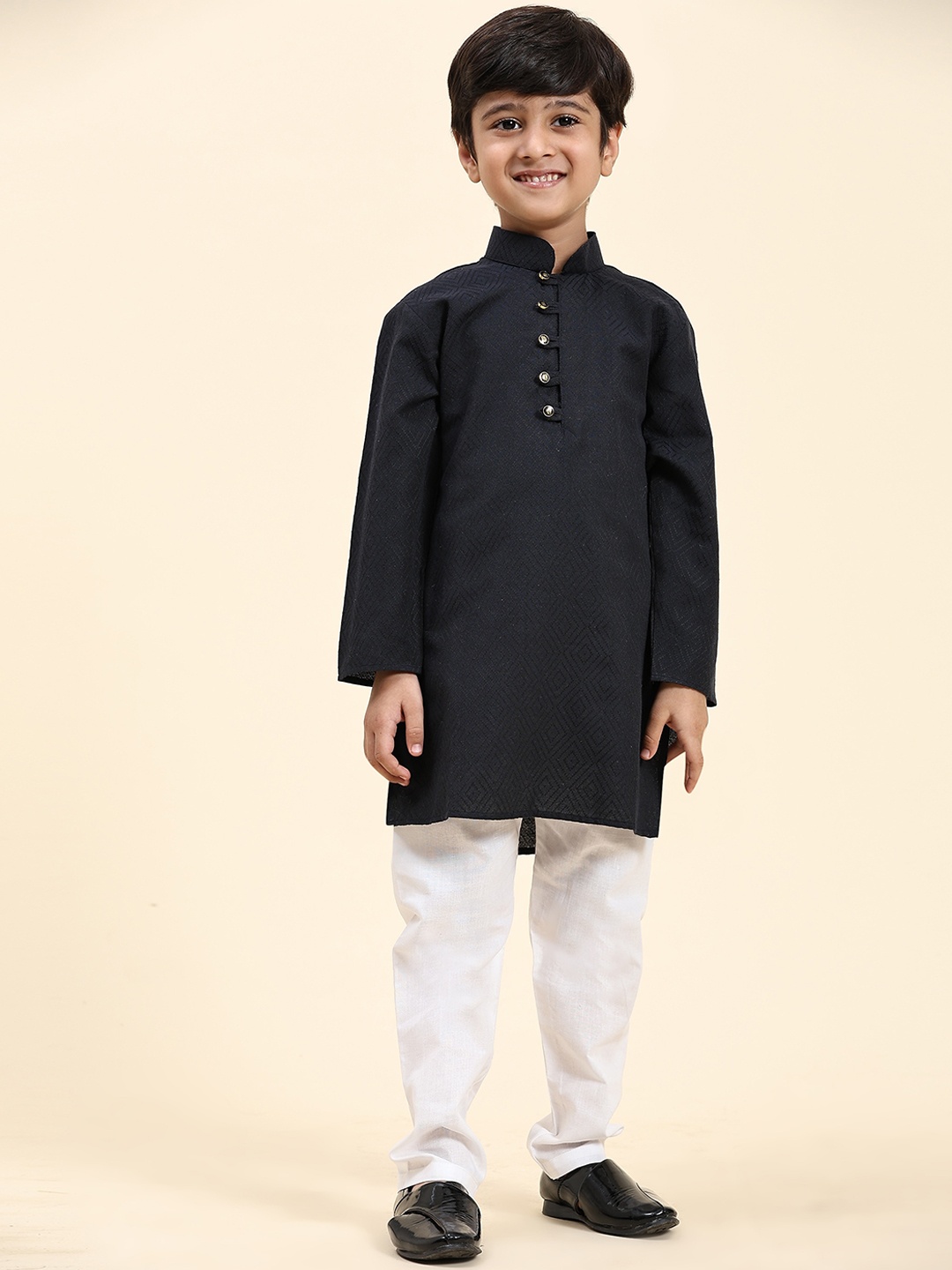 

Pro-Ethic STYLE DEVELOPER Boys Self Designed Mandarin Collar Kurta with Pyjamas, Navy blue