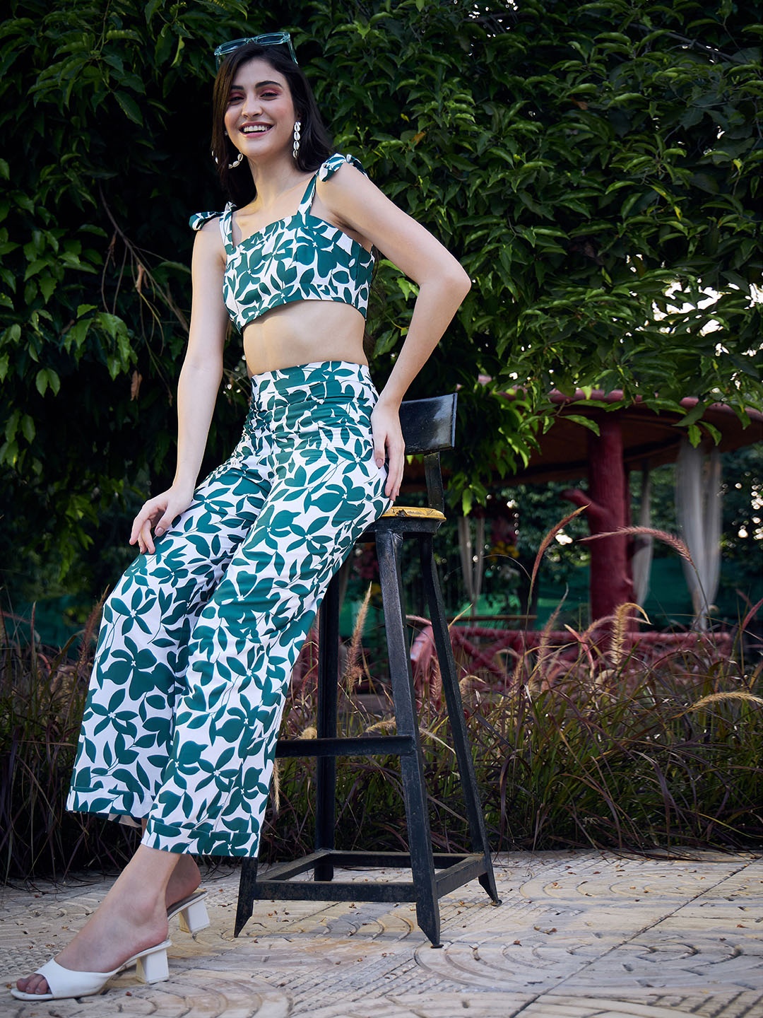 

Berrylush White & Green Floral Printed Crop Top With Trousers