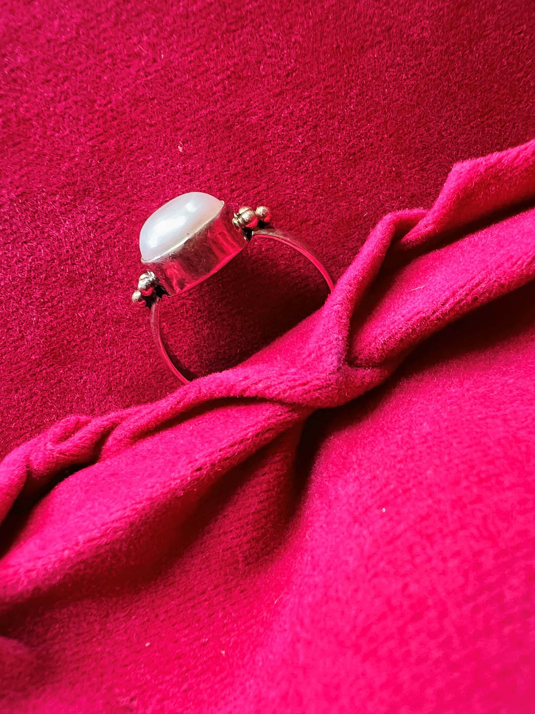 

Arte Jewels 925 Sterling Silver Pearls Studded Finger Ring