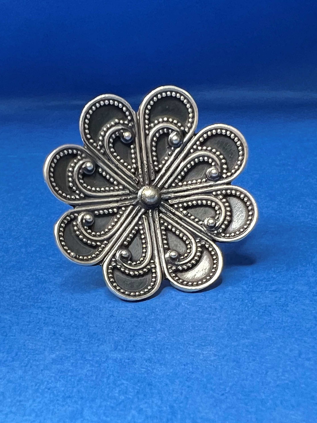 

Arte Jewels 925 Oxidised Silver Flower Adjustable Finger Ring