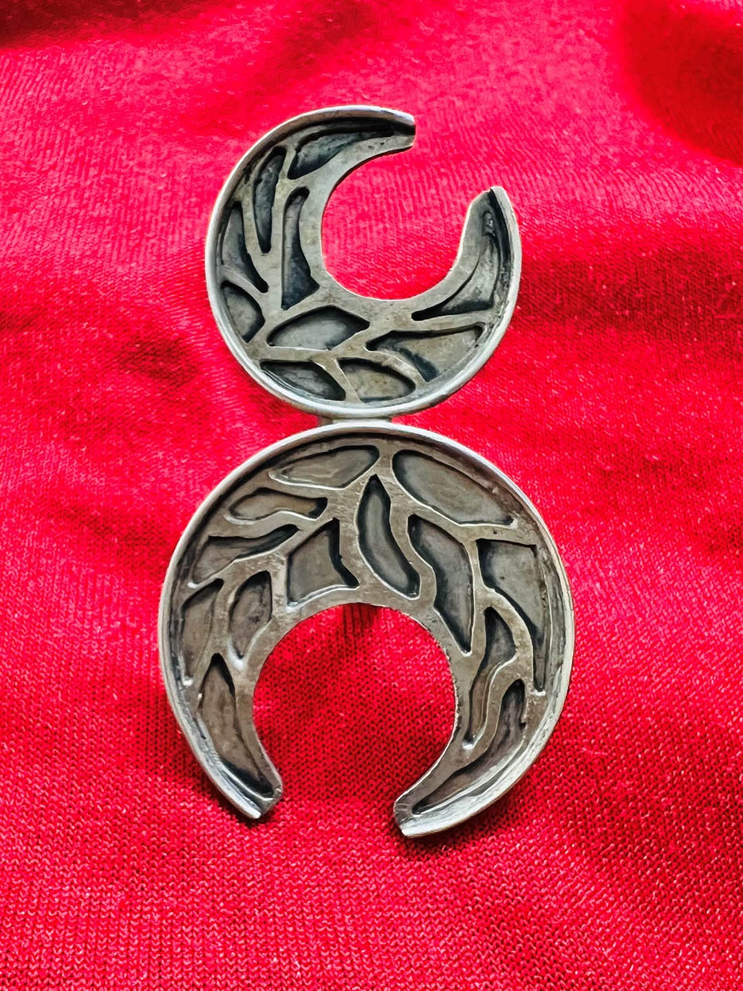 

Arte Jewels 925 Oxidised Silver Adjustable Finger Ring
