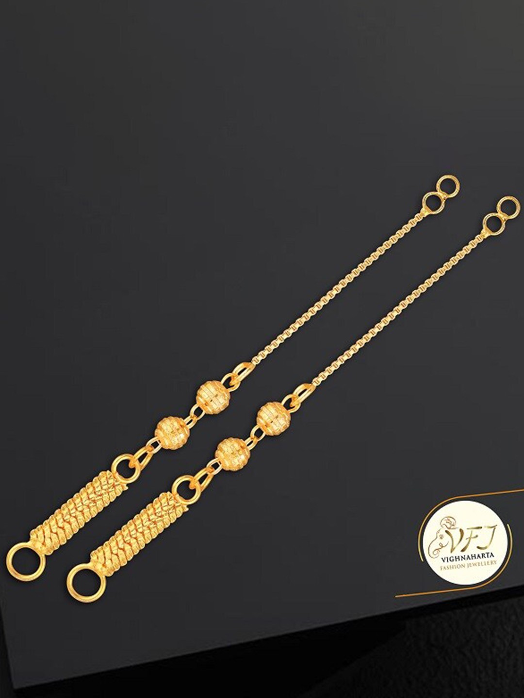 

Vighnaharta Set Of 2 Gold-Plated Classic Ear Cuff