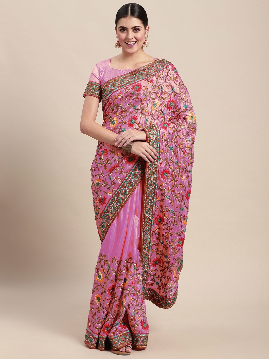 

VAIRAGEE Floral Embroidered Saree, Pink