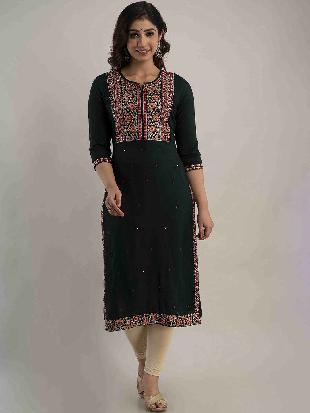 

FASHION DEPTH Geometric Thread Work Anarkali Kurta, Green