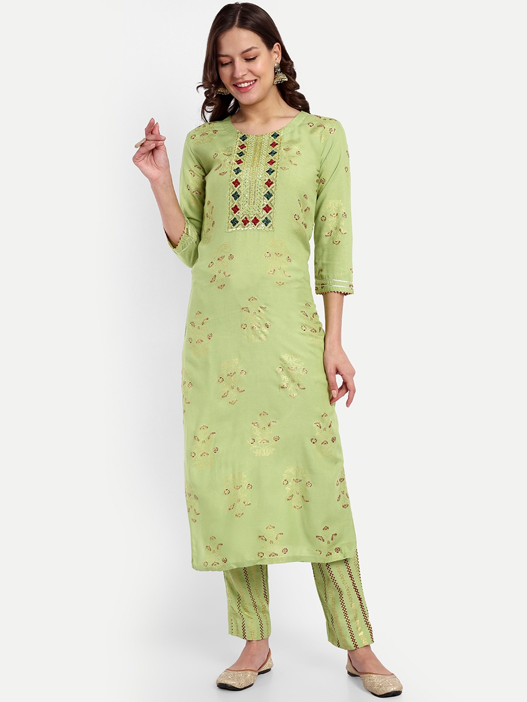 

CLOTHING JUNCTION Ethnic Motifs Printed Thread Work Kurta with Trousers, Sea green