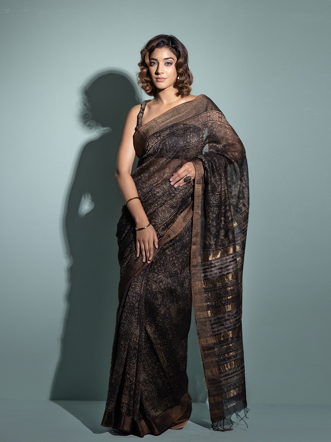 

Geroo Jaipur Floral Printed Zari Pure Silk Chanderi Saree, Black