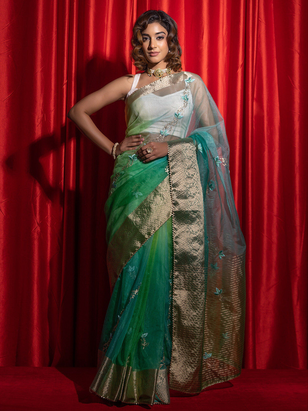 

Geroo Jaipur Floral Embroidered Organza Banarasi Saree, Green