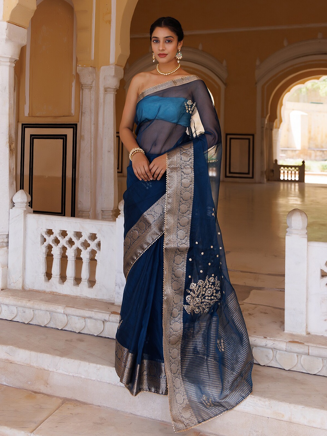 

Geroo Jaipur Floral Embrodered Zari Organza Banarasi Saree, Blue