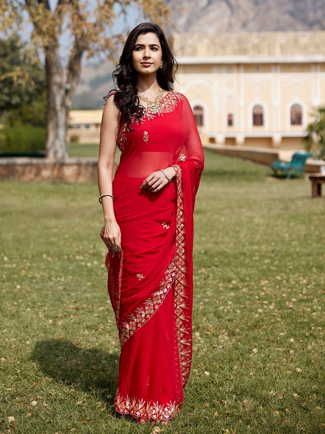 

Geroo Jaipur Floral Embroidered Gota Patti Pure Chiffon Saree With Blouse Piece, Red