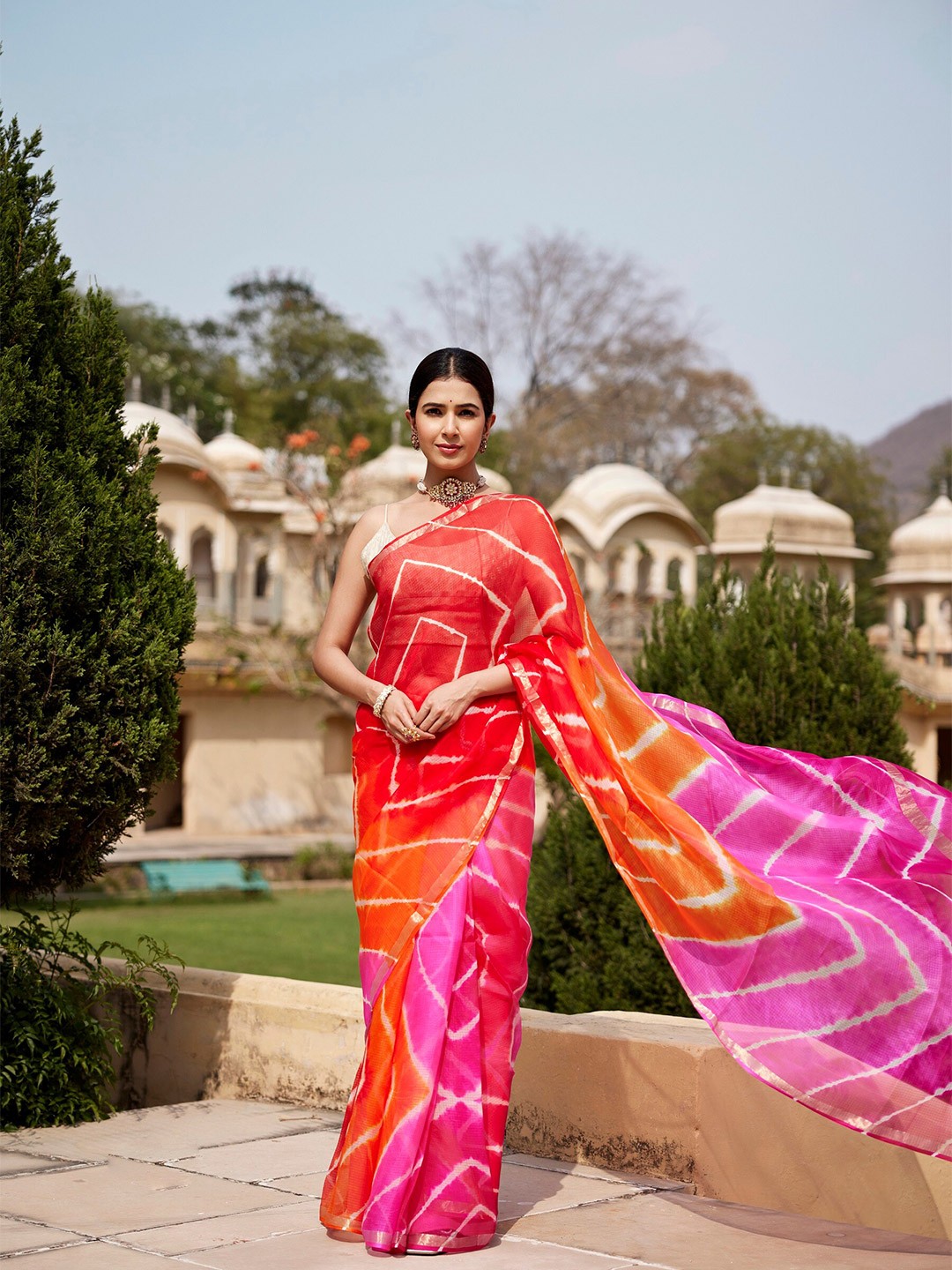 

Geroo Jaipur Tie & Dyed Zari Pure Silk Kota Saree, Red