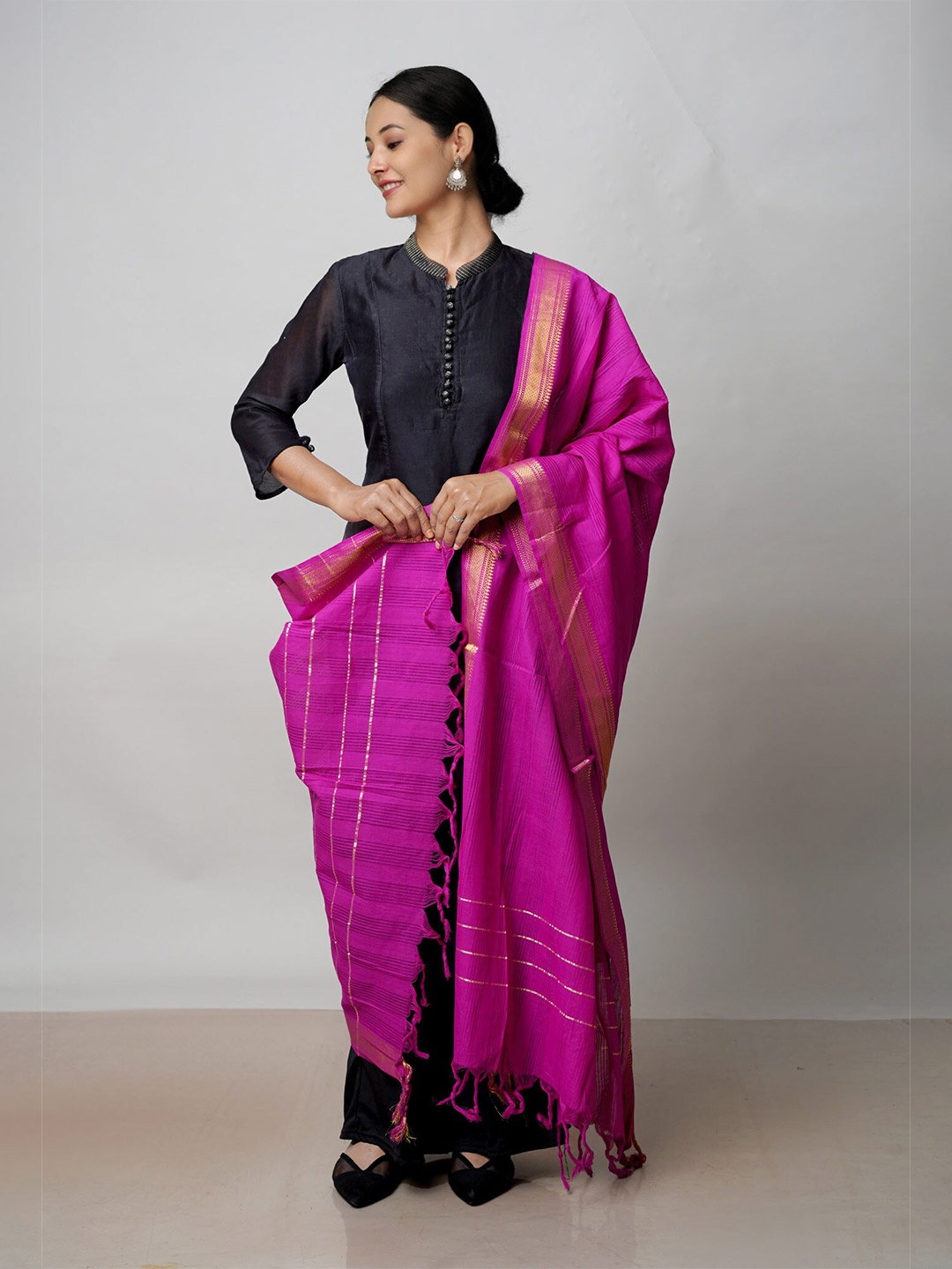 

Unnati Silks Mangalgiri Pure Cotton Dupatta With Zari, Purple