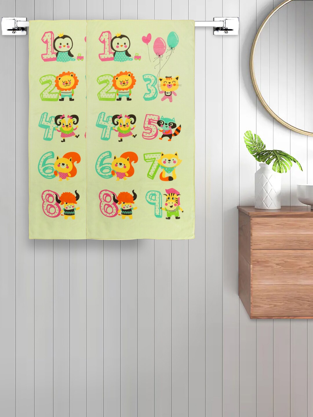 

FABINALIV Kids Yellow & Green 2 Pieces Printed 420 GSM Cotton Bath Towels