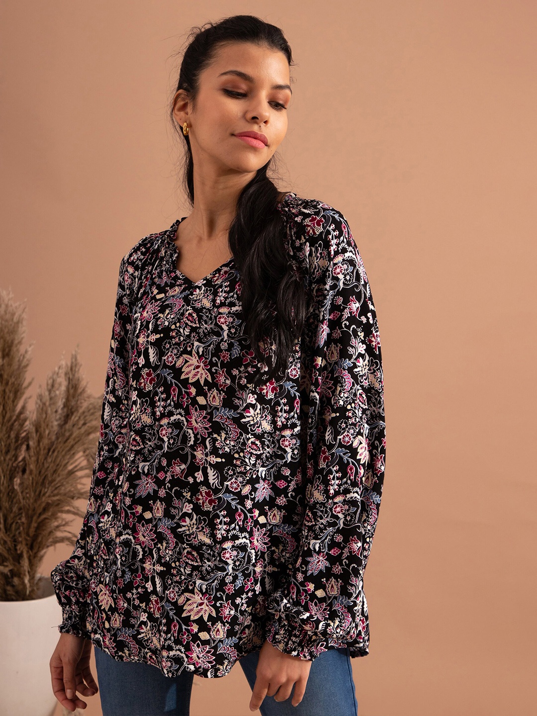 

B.Copenhagen Floral Printed Smocked Puff Sleeves Top, Black