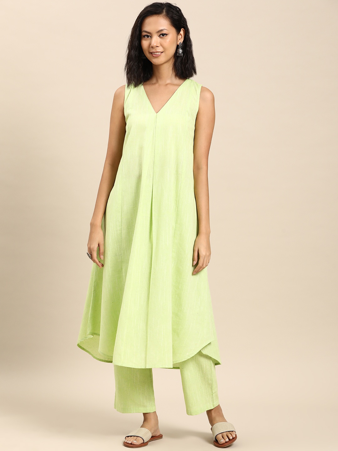 

anayna Women Panelled Pure Cotton Kurta with Trousers, Green