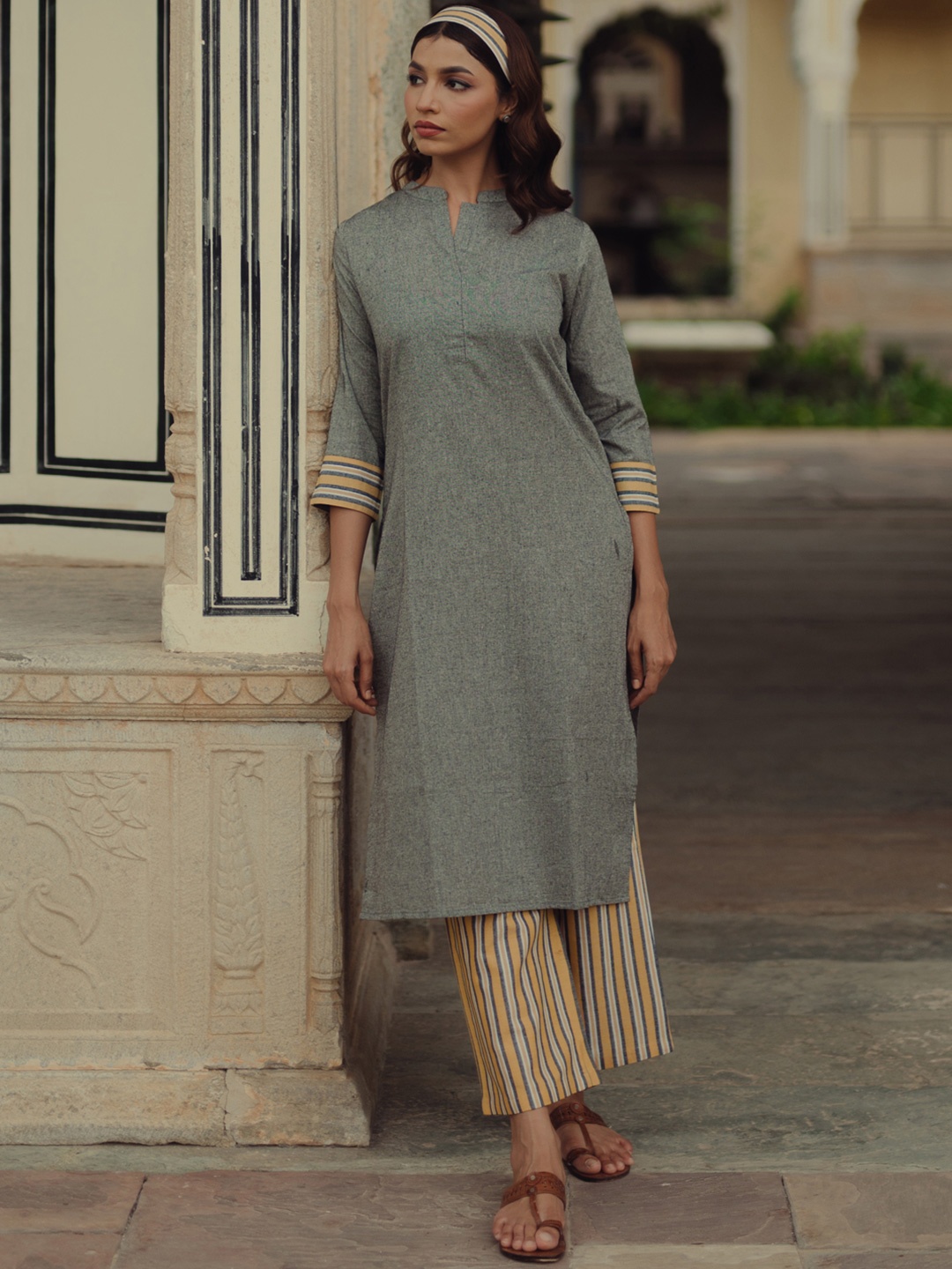 

anayna Mandarin Collar Pure Cotton Kurta with Trousers, Grey