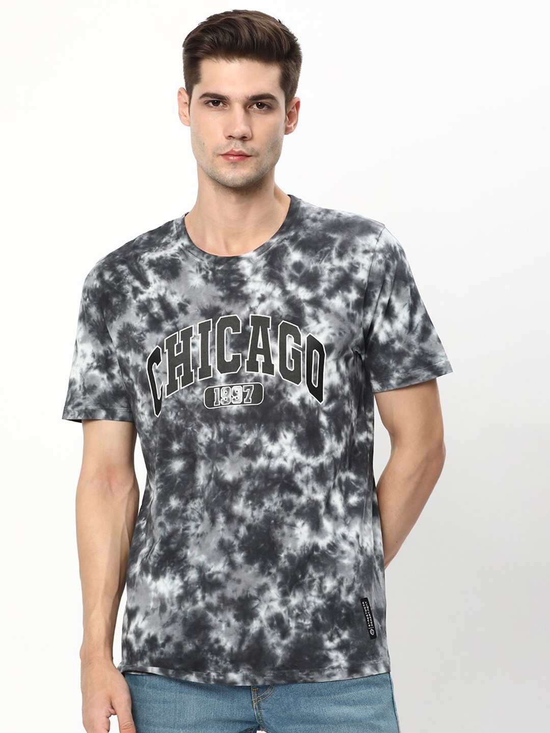 

R&B Men Blue Varsity V-Neck Pockets T-shirt