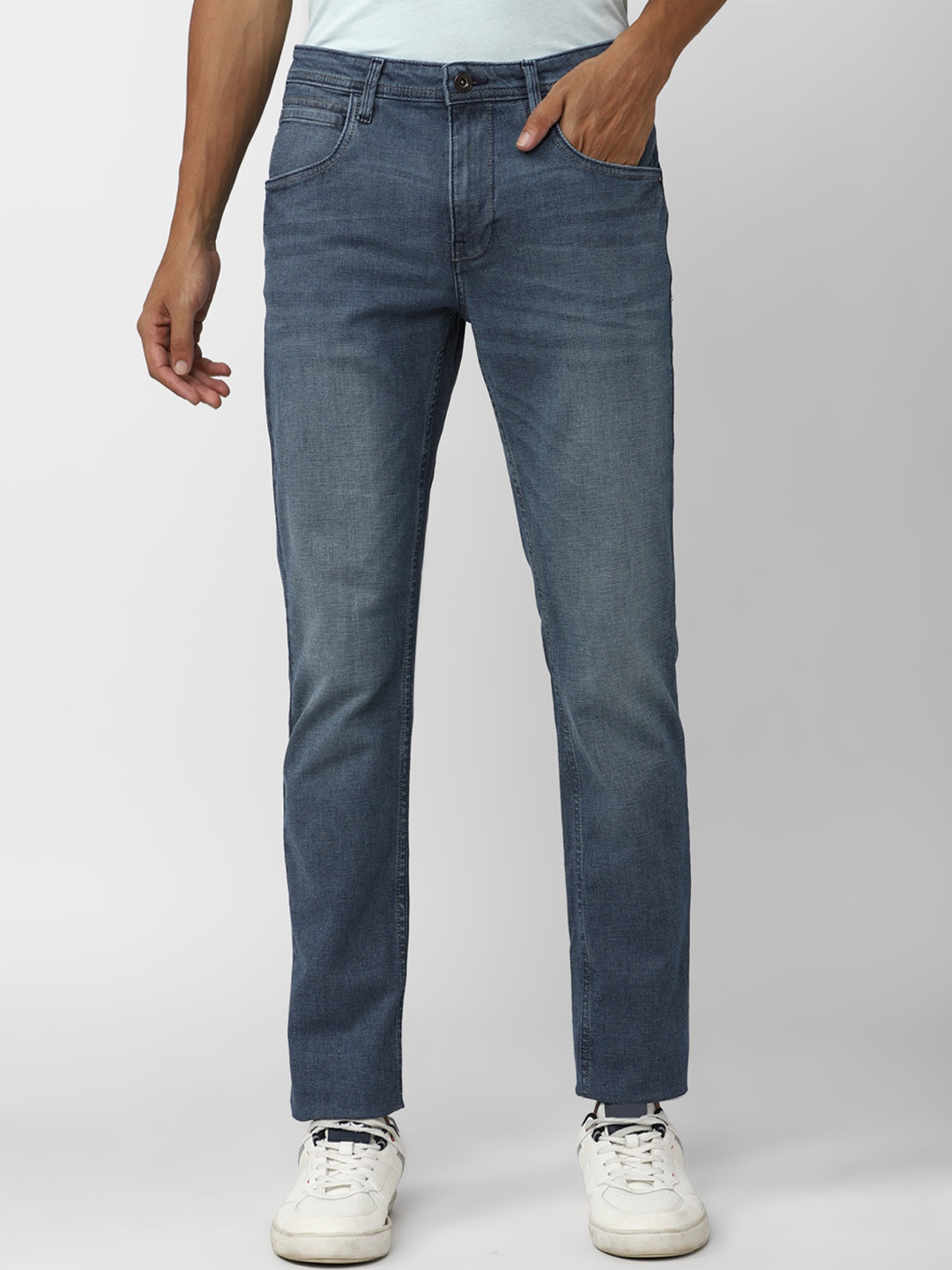 

VAN HEUSEN DENIM LABS Men Clean Look Heavy Fade Crinkle Jeans, Blue