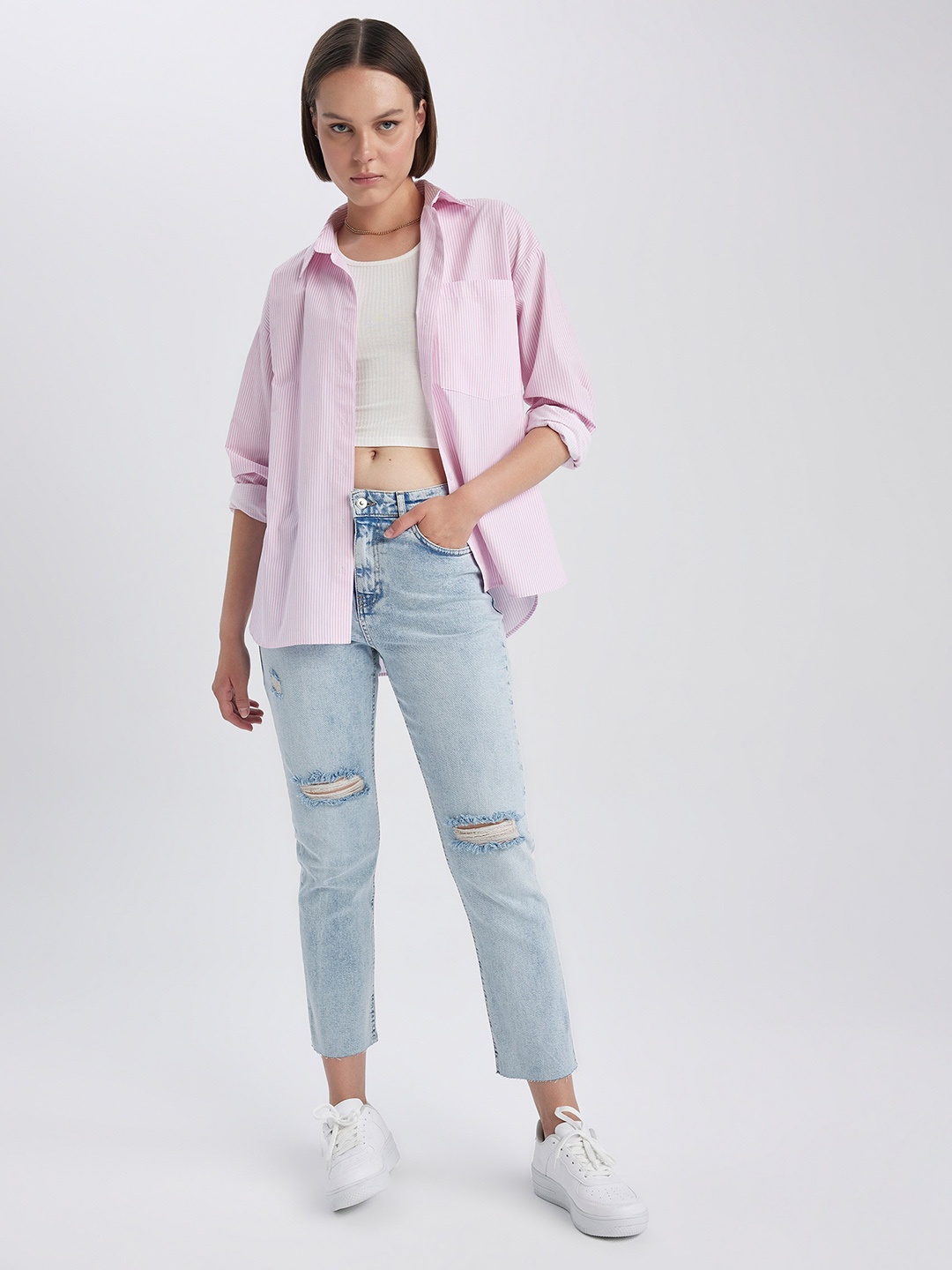 

DeFacto Mid-Rise Mildly Distressed Cotton Jeans, Blue