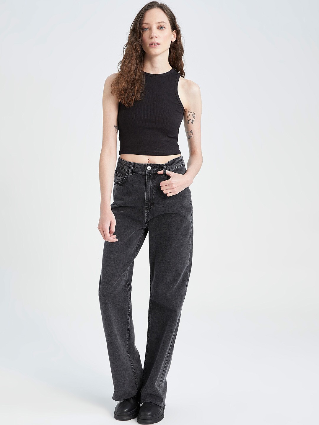 

DeFacto Women Light Fade Pure Cotton jeans, Black