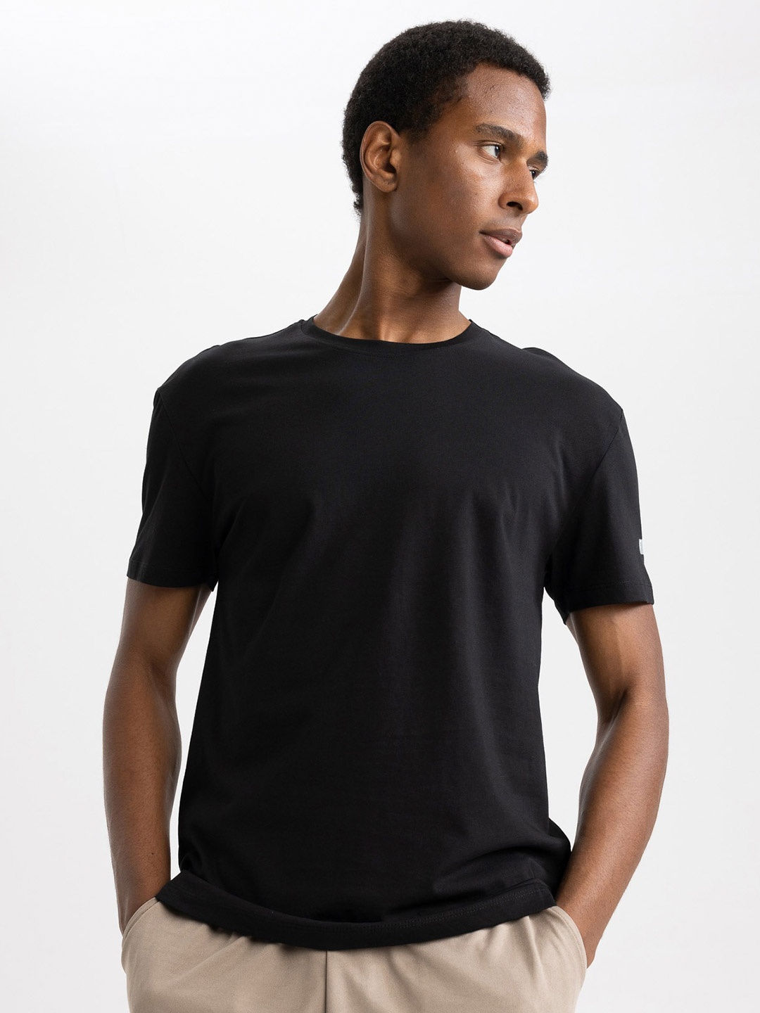 

DeFacto Regular Fit Pure Cotton T-shirt, Black