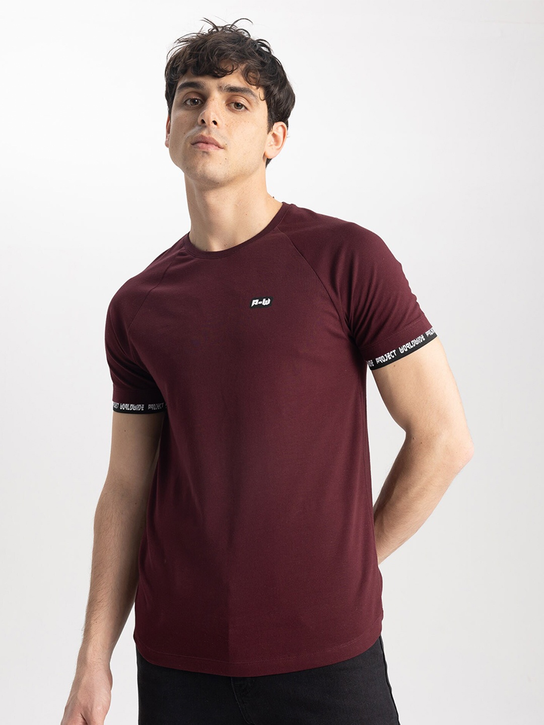 

DeFacto Round Neck Short Sleeves T-shirt, Maroon