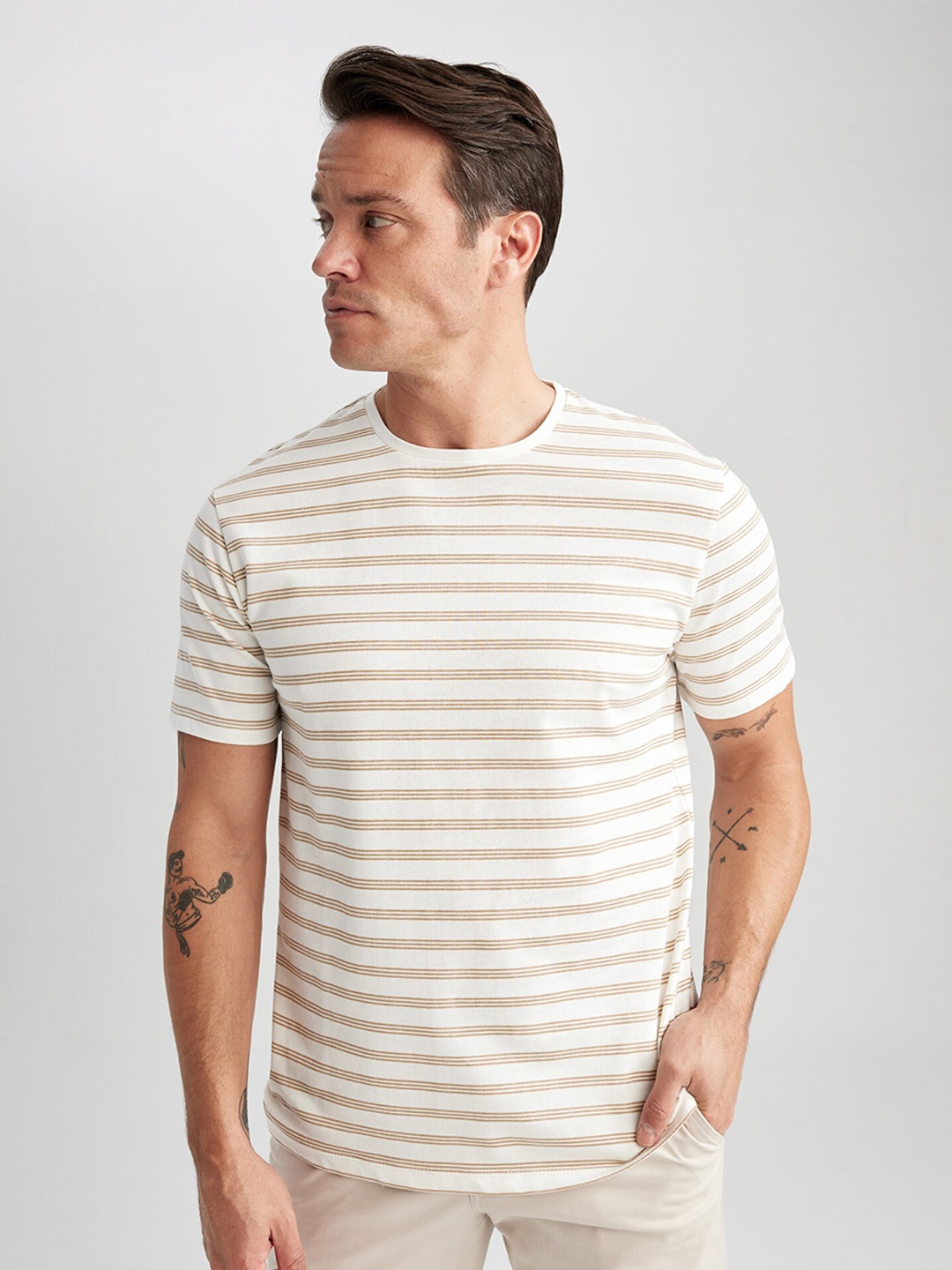 

DeFacto Horizontal Striped Pure Cotton T-shirt, Off white