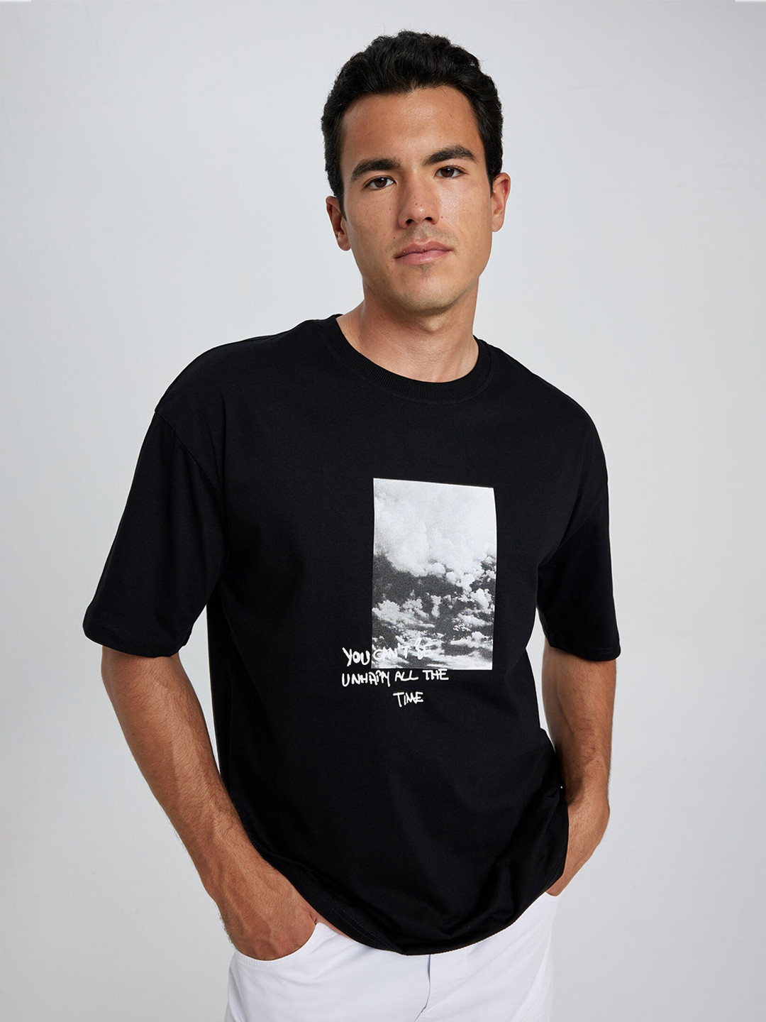 

DeFacto Graphic Printed Drop-Shoulder Pure Cotton T-shirt, Black