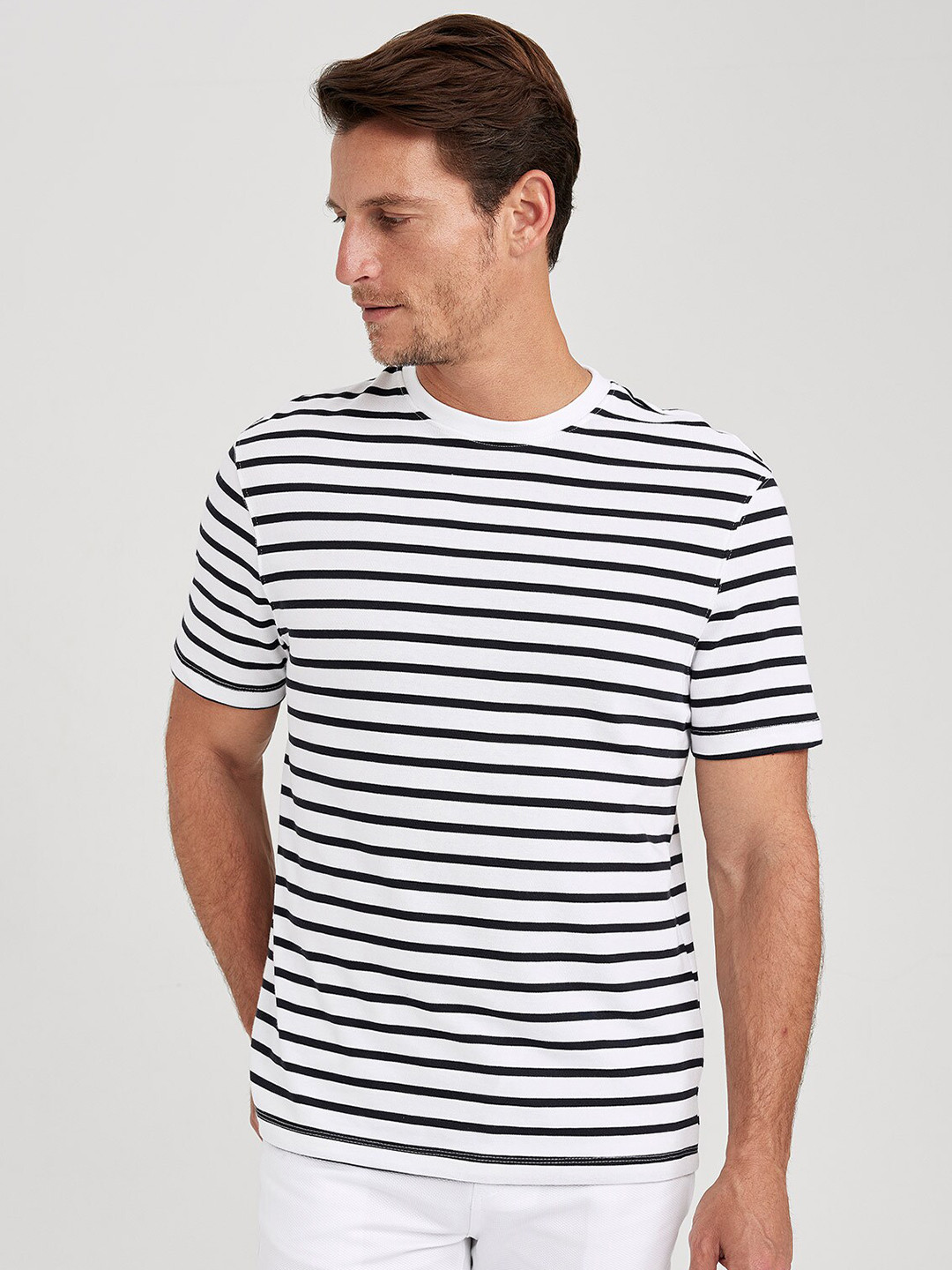 

DeFacto Striped Round Neck Pure Cotton T-shirt, White