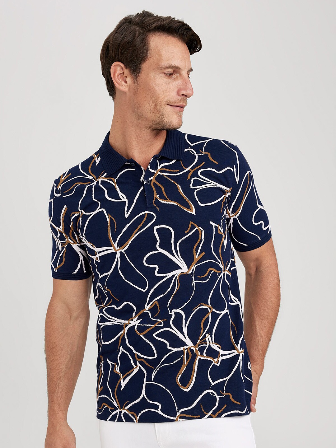 

DeFacto Men Floral Printed Polo Collar Pure Cotton T-Shirt, Navy blue