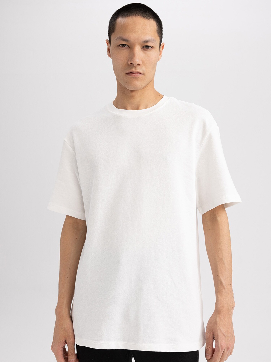 

DeFacto Men Round Neck Regular Fit Pure Cotton T-shirt, White