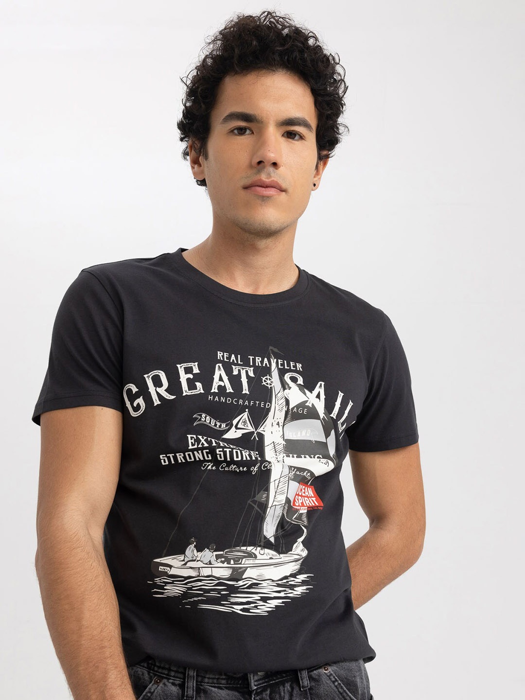 DeFacto Men Typography Printed T-shirt, Black