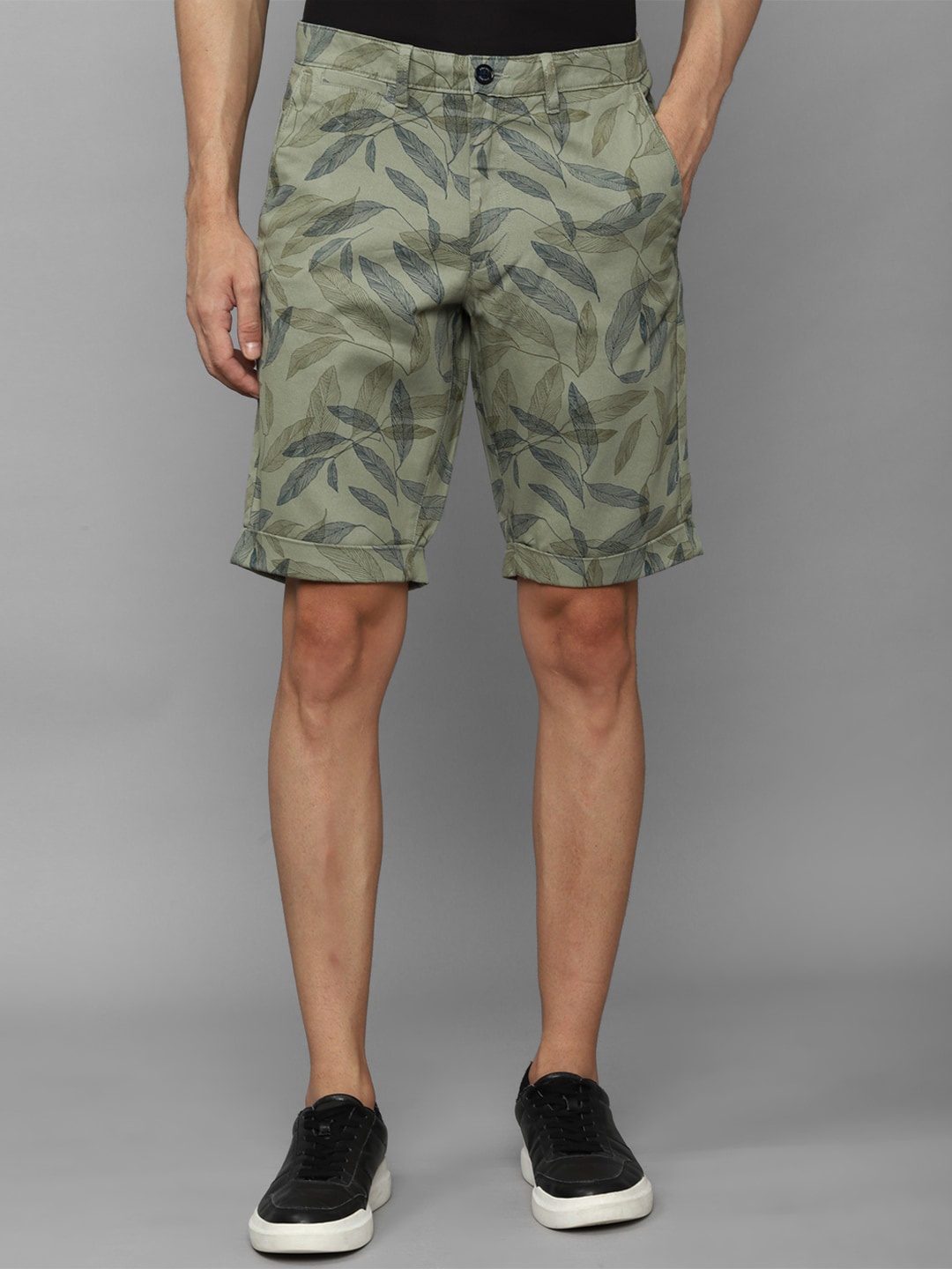 

Allen Solly Men Floral Printed Slim Fit Pure Cotton Shorts, Olive