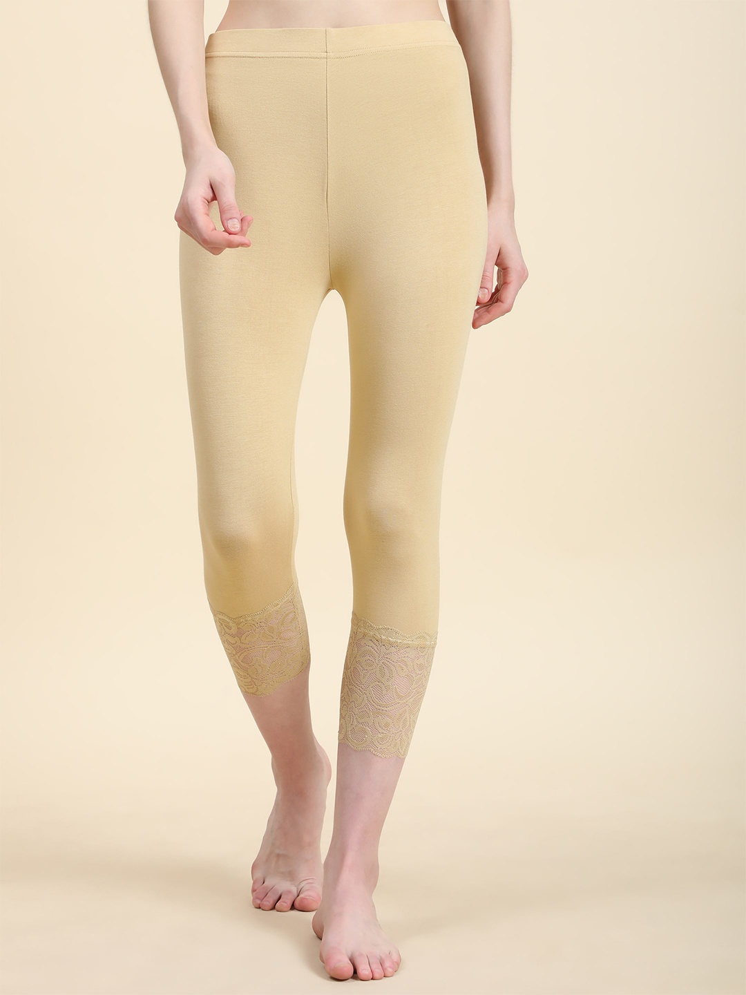 

Outflits Women Mid-Rise Lace Lounge Pants, Beige