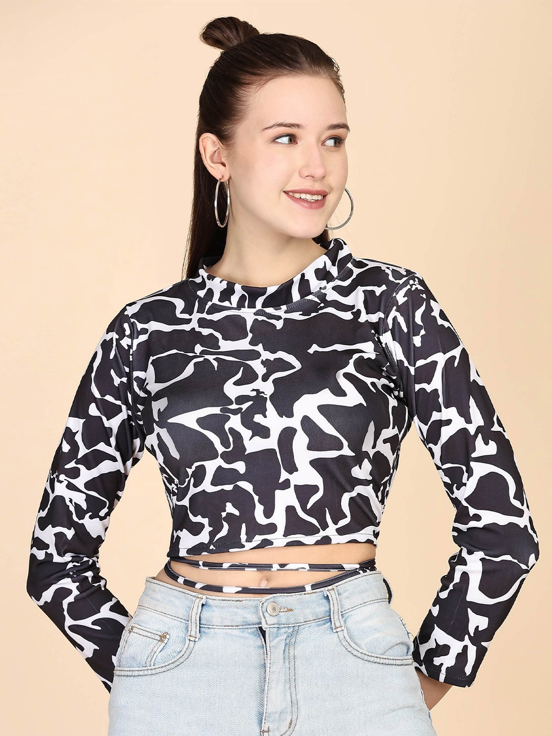 

DL Fashion Abstract Printed High Neck Long Sleeve Tie-Up Crop Top, Black
