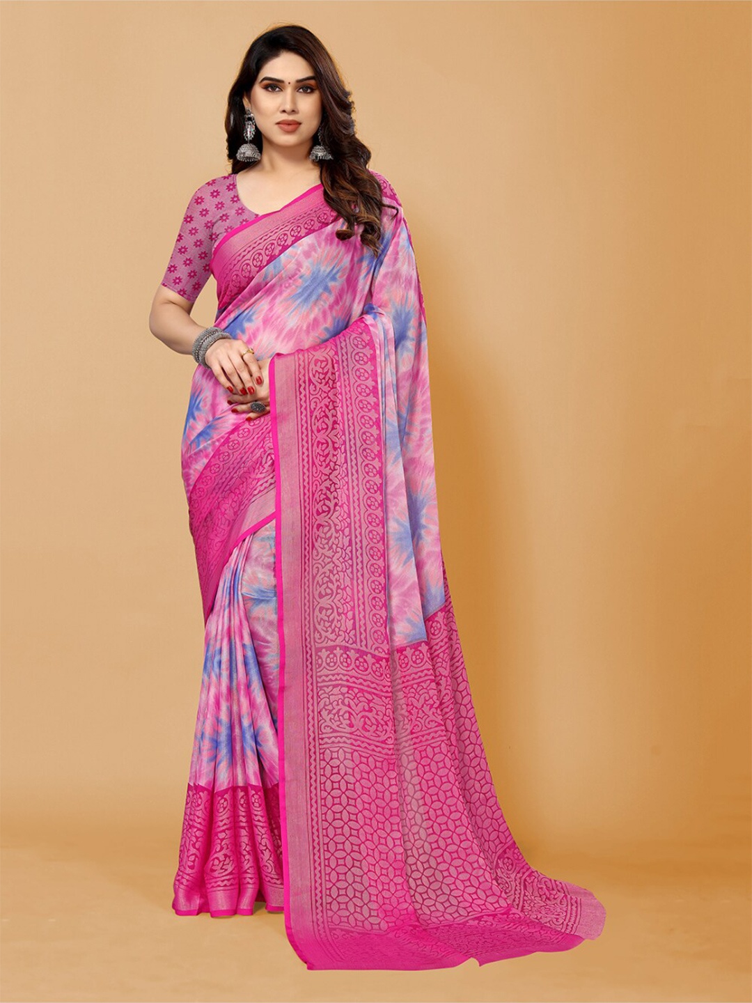 

FABMORA Abstract Printed Zari Poly Chiffon Saree, Pink