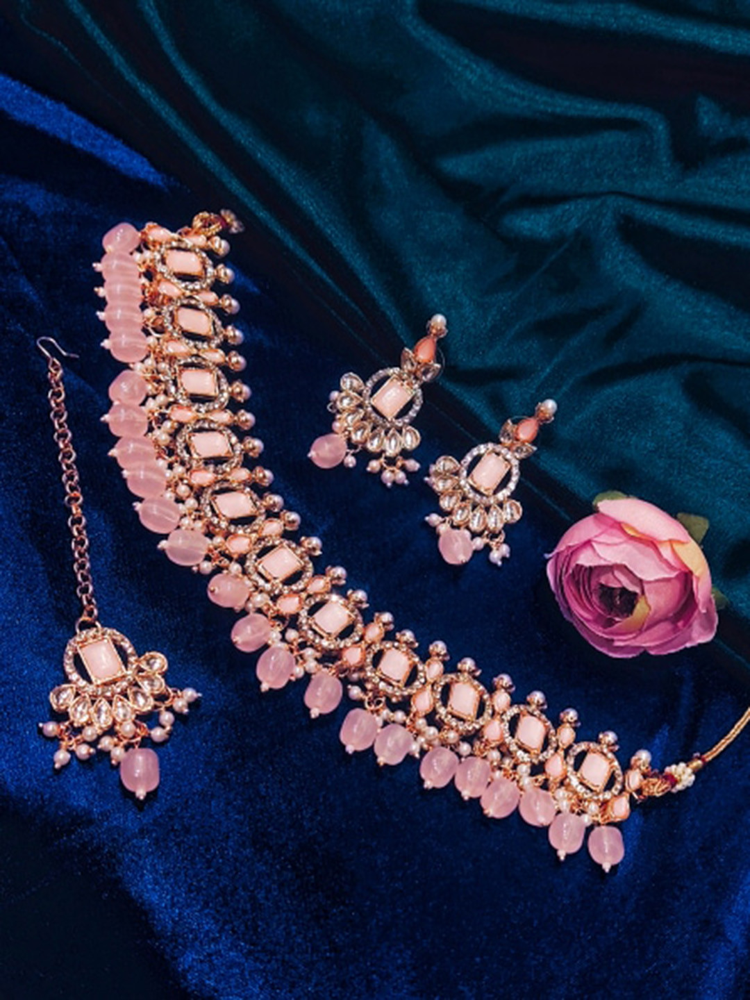 

FEMMIBELLA Gold-Plated Kundan-Studded & Beaded Jewellery Set