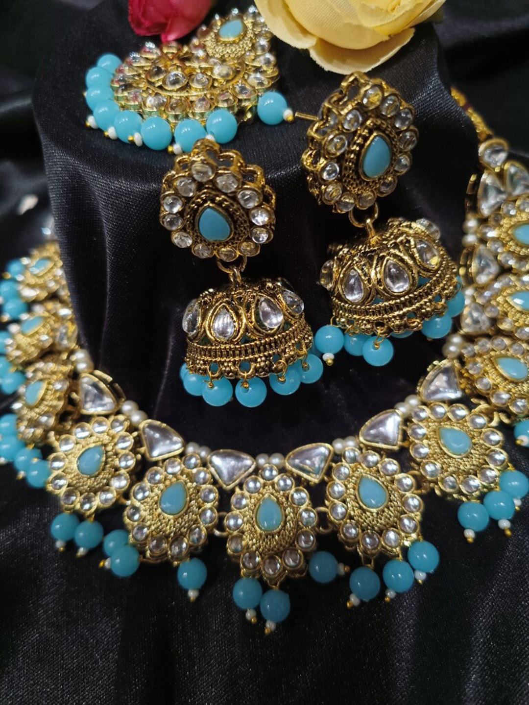 

FEMMIBELLA Gold-Plated Necklace and Earrings With Maang Tika