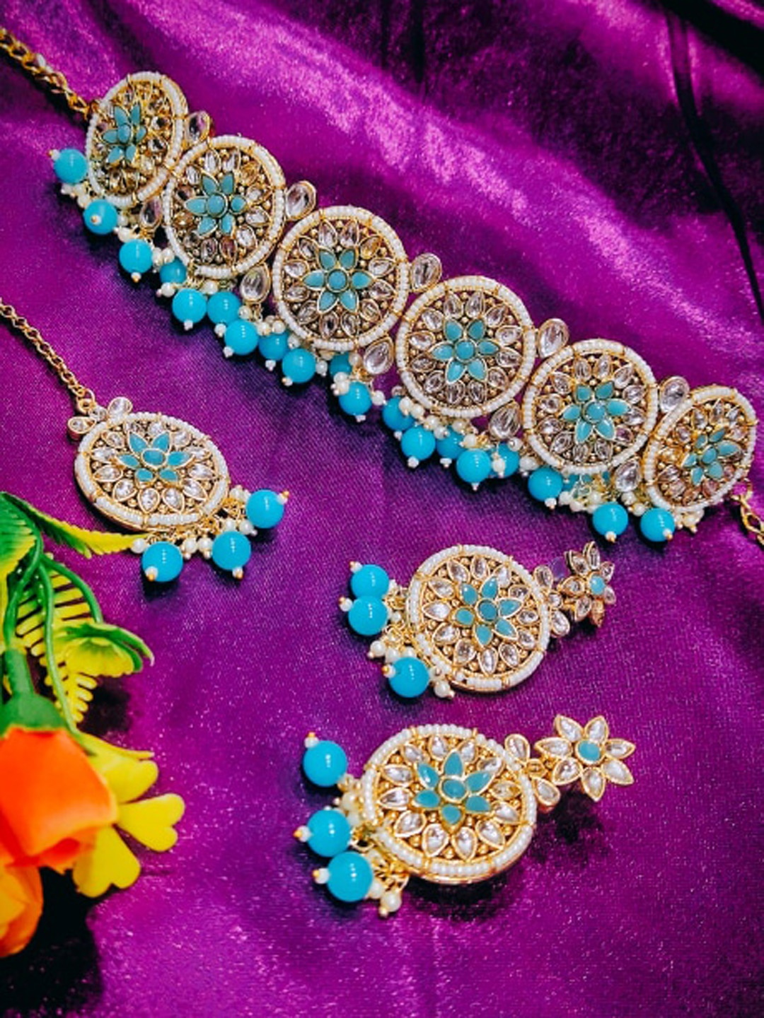 

FEMMIBELLA Gold-Plated Necklace and Earrings With Maang Tika