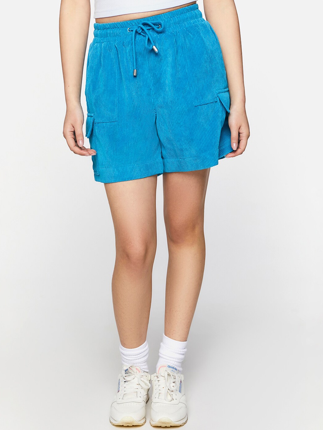 

FOREVER 21 Women Blue Mid-Rise Pure Cotton Corduroy Cargo Shorts