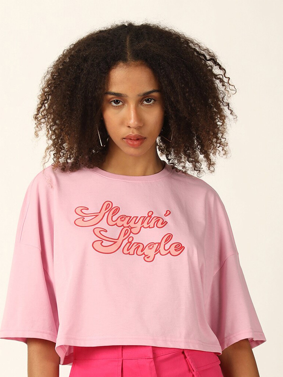 

FOREVER 21 Pink Typography Printed Drop Shoulder Sleeves Boxy Crop T-shirt