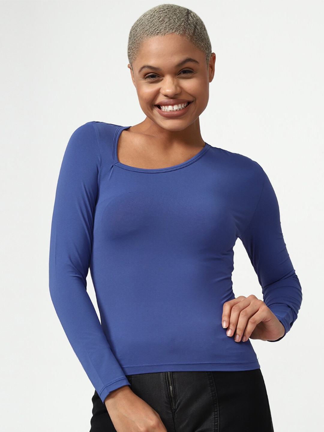 

FOREVER 21 Long Sleeves T-shirt, Blue