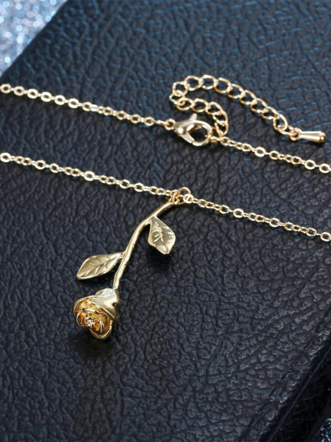 

MYKI Gold-Plated Enchanting Rose Flower Chain