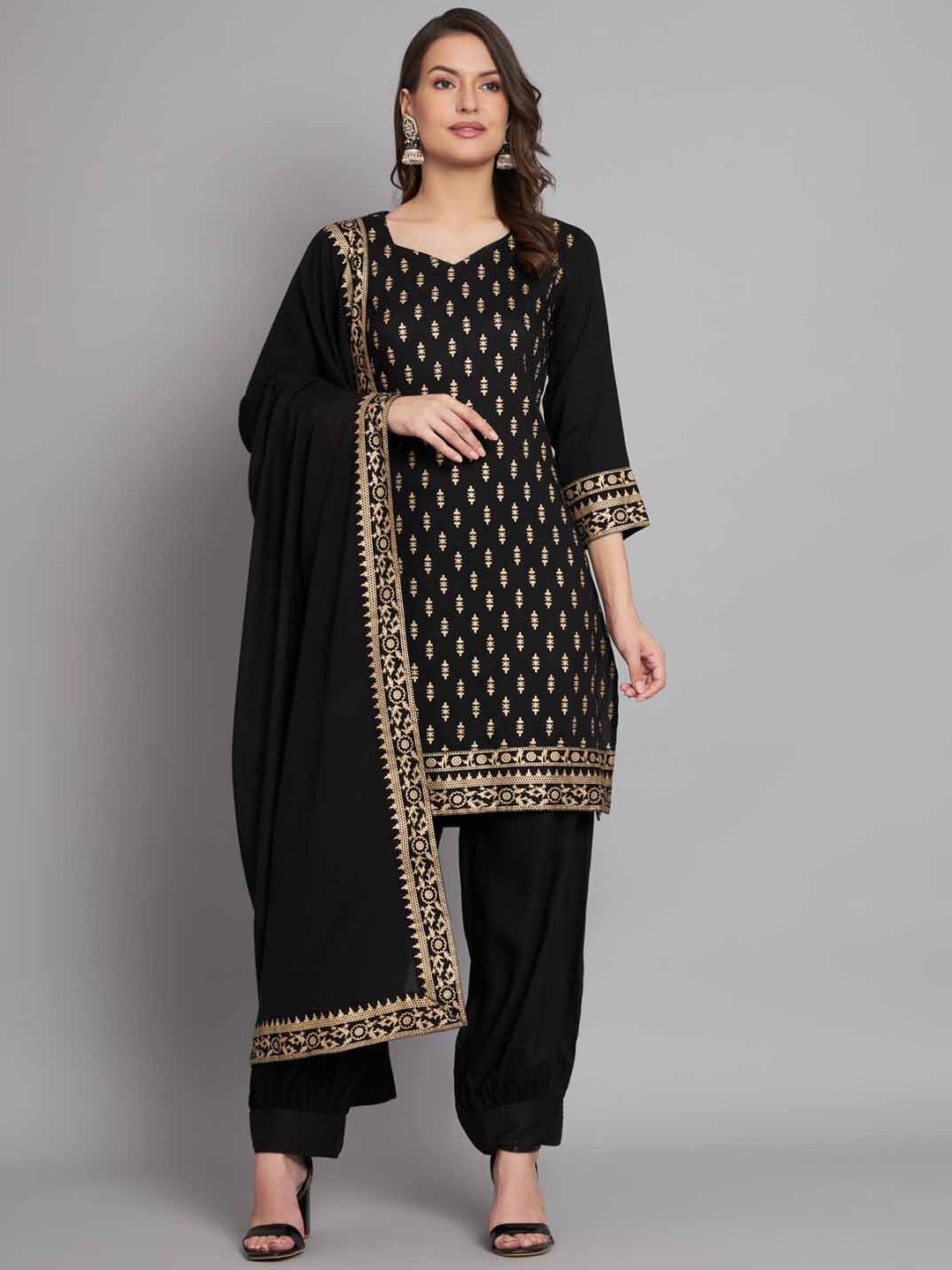 

Nehamta Ethnic Motifs Printed Sweetheart Neck Regular Kurta With Salwar & Dupatta, Black