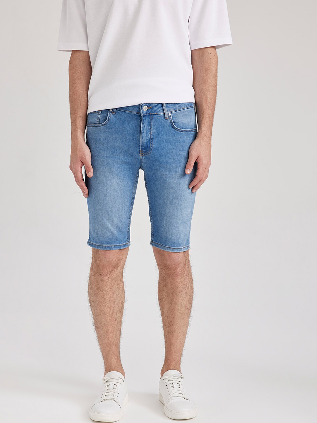 

DeFacto Men Washed Skinny Fit Denim Shorts, Blue