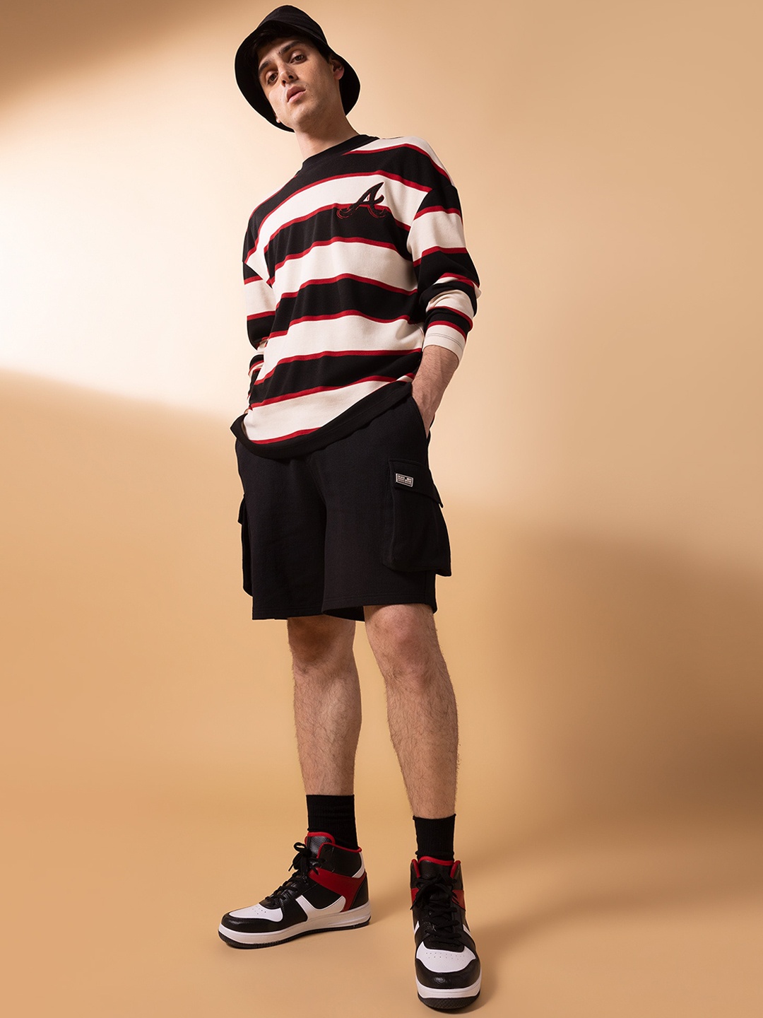 

DeFacto Men Mid-Rise Regular Shorts, Black