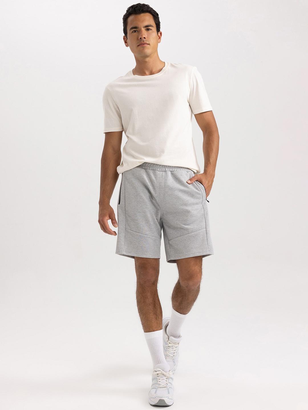 

DeFacto Men Mid-Rise Slim Fit Sports Shorts, Grey