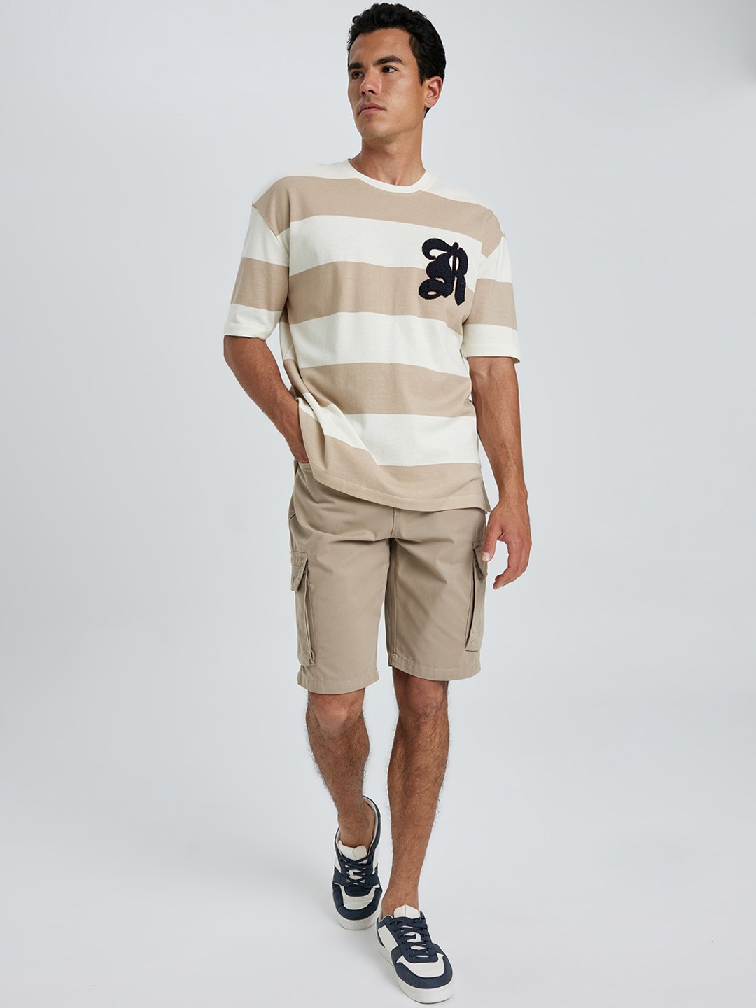 

DeFacto Men Mid-Rise Regular Fit Cotton Cargo Shorts, Beige