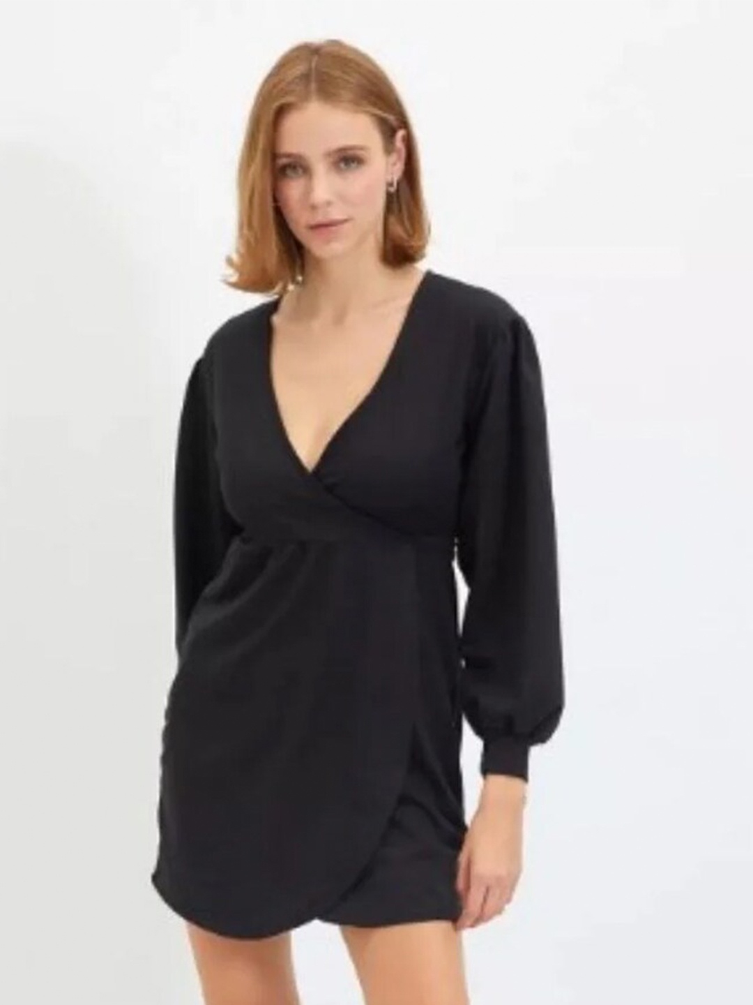 

Styched V-Neck Cuffed Sleeves Georgette Wrap Dress, Black