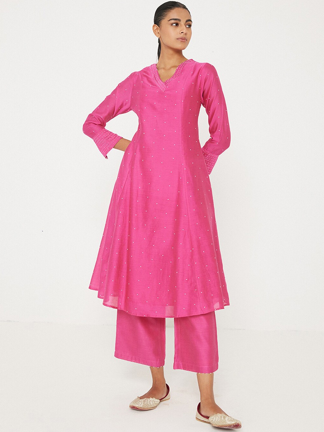 

Ancestry Geometric Printed Cuffed Sleeves Chanderi Silk Panelled Anarkali Kurta, Fuchsia